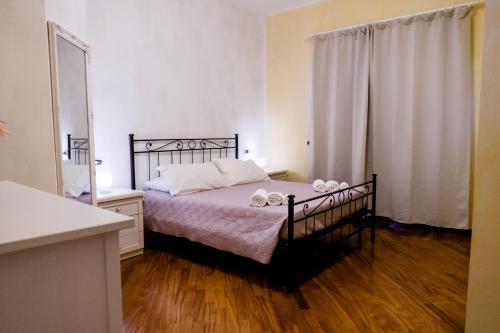 1 king bed, 2 twin beds