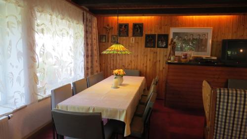 Étterem, Gastehaus Huber - traditional Sixties Hostel in Feichten