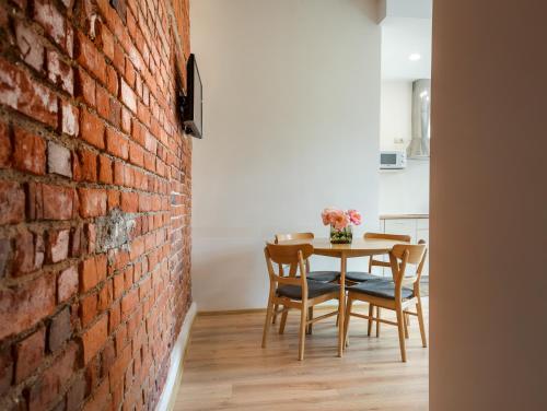 Two-Bedroom Apartment room in Red Brick Apartments