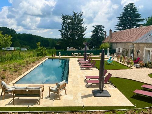 Sans Souci Bed and Breakfast Luxe Heated Pool and Restaurant