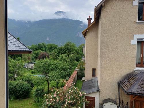 Accommodation in Saint-Étienne-de-Cuines