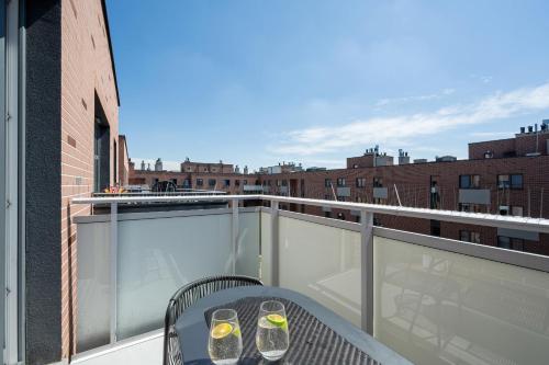 Piękny Apartament Wichrowa - 2 Sypialnie FREE GARAGE Wrocław by Noclegi Renters, Wrocław (photo 6)