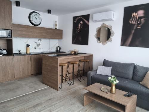 Q Apart Meta -1, 2 lub 3-pokojowe, klimatyzowane apartamenty przy Manufakturze z garażem lub parkingiem Gratis, FV