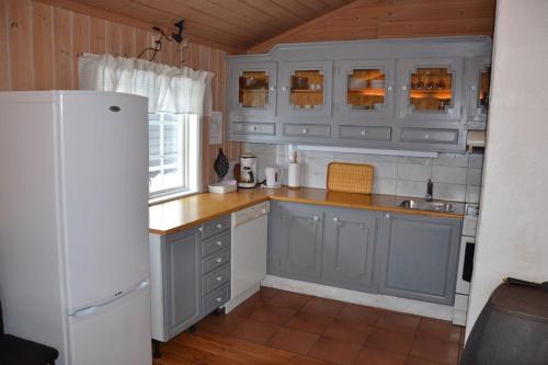 Konyha, Lifjellhytte 10 by Norgesbooking - cabin at Golsfjellet in Gol