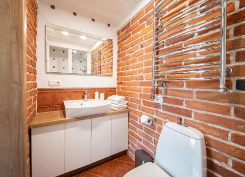 One-Bedroom Apartment with Garden View image 4