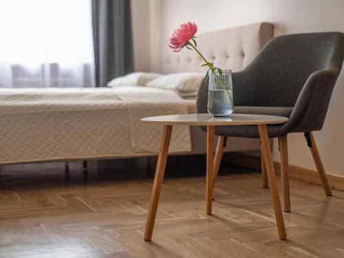 One-Bedroom Apartment with Garden View room in Red Brick Apartments