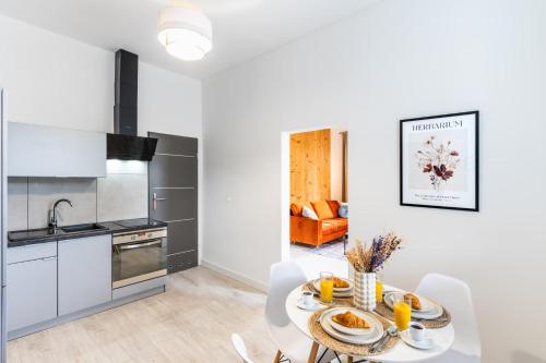 Apartment Quiet Street 11/1E