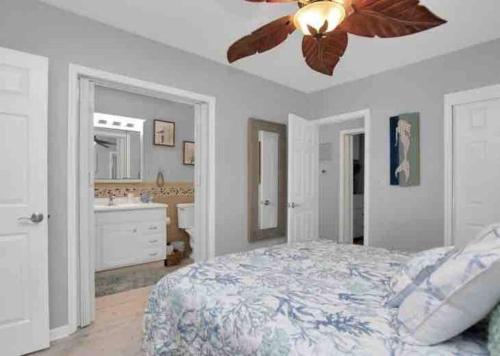 Personal Private Resort Two Houses Sleeps 16 in Marathon, USA