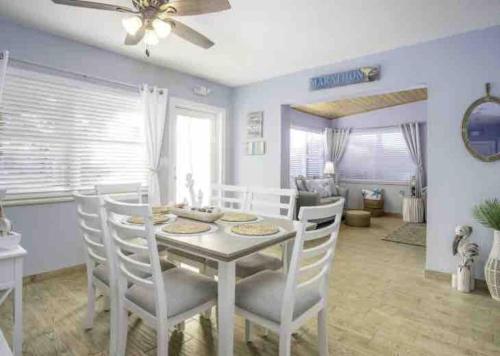 Personal Private Resort Two Houses Sleeps 16 in Marathon, USA