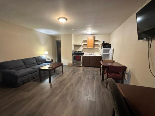 Wye Motel - image 2