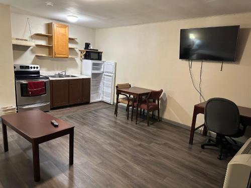Wye Motel - image 6