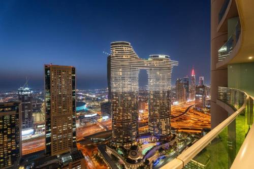 Luxe 2BR Burj Vista Retreat, Steps from Dubai Mall & Burj Khalifa, Dubaï