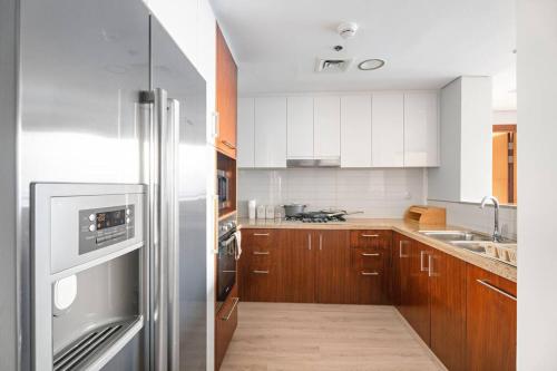Luxe 2BR Burj Vista Retreat, Steps from Dubai Mall & Burj Khalifa, Dubai (Foto 10)