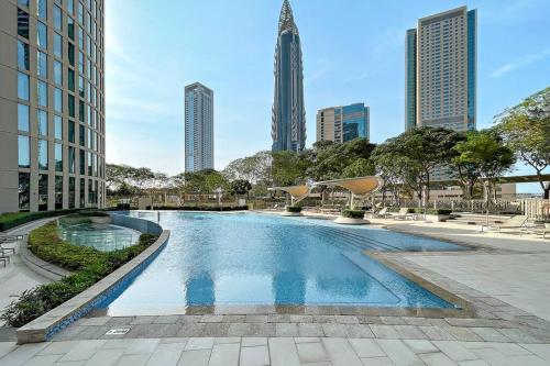 Luxe 2BR Burj Vista Retreat, Steps from Dubai Mall & Burj Khalifa, Dubai (Foto 4)