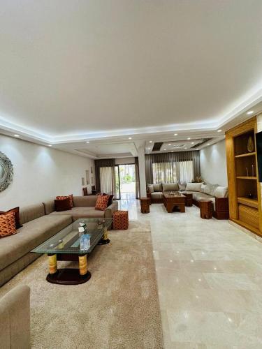 Charming Villa, Breathtaking Garden View, Casablanca (zdjęcie 4)