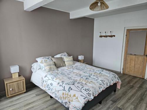 grande chambre confort les arcades in Saint-Clar