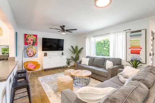 Chic Cathedral City Getaway with Pool and Airstream in Cathedral City, USA