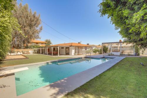 Chic Cathedral City Getaway with Pool and Airstream in Cathedral City, USA