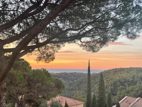 Bel appartement vue mer - Location saisonnière - Vence