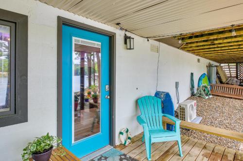 Scenic Studio on Lake Desoto with Patio!