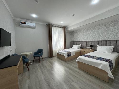 room detail thumbnail 1