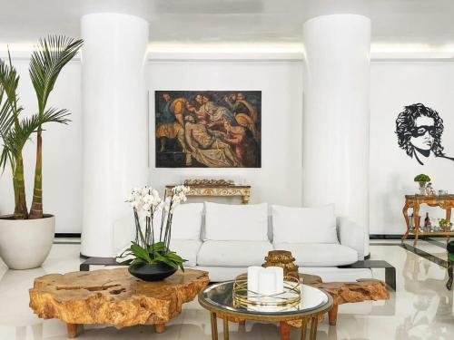 Elegant 1BR Suite with Superb View - image 5