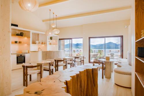 Alrededores, Tinah Saint-Tropez in Gassin