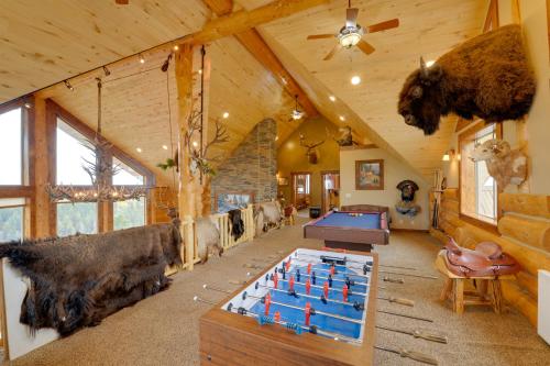 Luxe Lodge in the Tetons for Large Group Retreats! - image 4