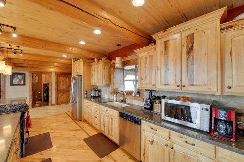 Luxe Lodge in the Tetons for Large Group Retreats! - image 12