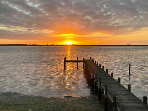 Mundoo Sunrise Absolute waterfront