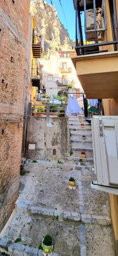Porta Terra – Cefalu, CA