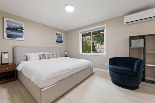 Joyful Kirkland Home, Near Beach, Hot Tub & AC