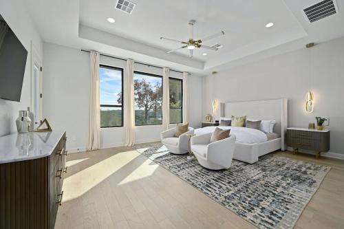 Lone Star Luxe Luxury Getaway On Lake Travis in Jonestown (TX)