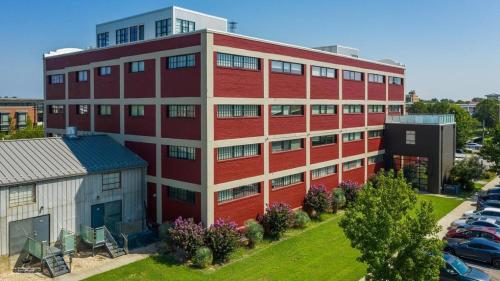 Landing at Star Lofts - 1 Bedroom in Petersburg in Petersburg, USA