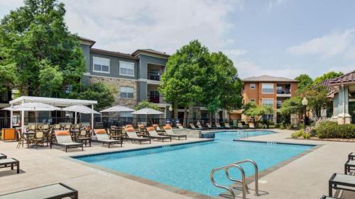 Landing at Residences at River Park West - 2 Bedrooms in Riverpark West in Richmond, USA