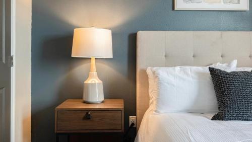 Landing at Ranch at Fossil Creek - 1 Bedroom in North Fort Worth in Fort Worth, USA