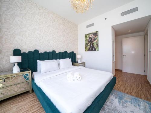 LUXFolio Retreats - Iconic Burj Khalifa View - image 8