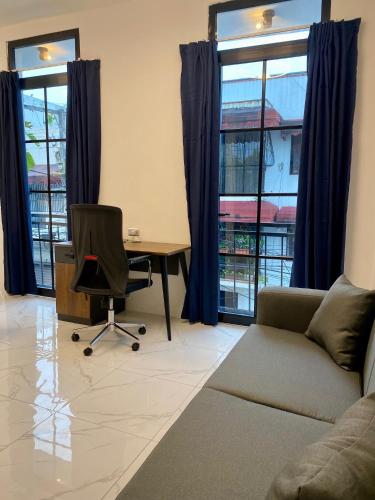 Junior Suite with Balcony image 3