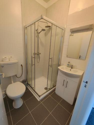 Twin Room image 2
