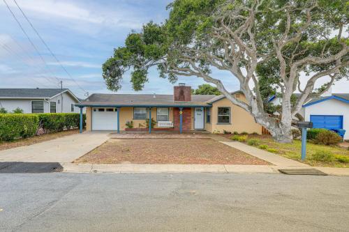 Peaceful Del Rey Oaks Retreat 2 Mi to Beaches! in Del Rey Oaks, USA