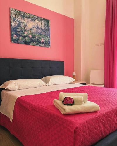 1 queen bed, 1 twin bed