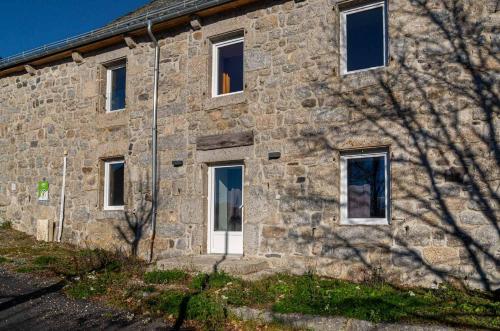 Gite de recoules gîte à louer Saint-Urcize