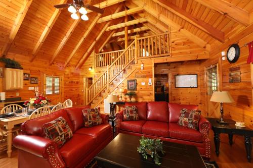 Around the Mountain by Eden Crest Vacation Rentals in Sevierville, USA