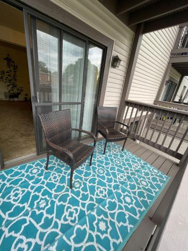 Private Room Oasis Ideal for Travelers & Workers - Tap to explore photos
