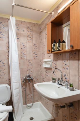 Galaxy Hotel - image 11