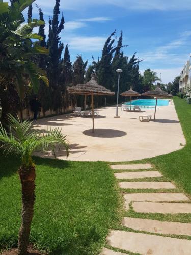 Beach-Side 2-BR Oasis with Private Pool & Parking, Casablanca (Foto 6)