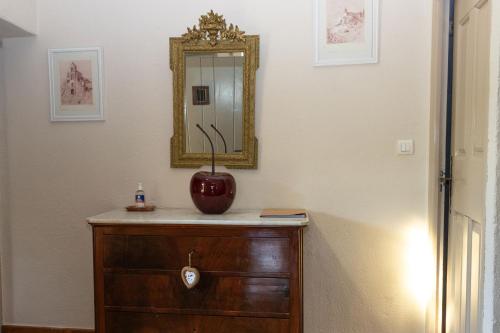 VILLA PROVENCALE FACE AU LUBERON in Cabrieres-d'Avignon