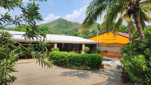 Guest House in Playa Flamingo