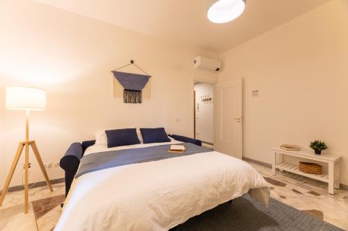 Flower Apartment - image 6