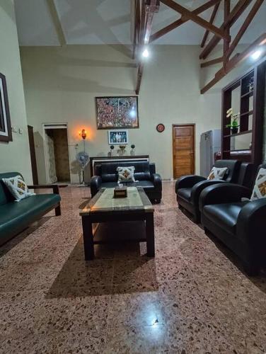 Niki Mawon Homestay Niki Mawon Homestay